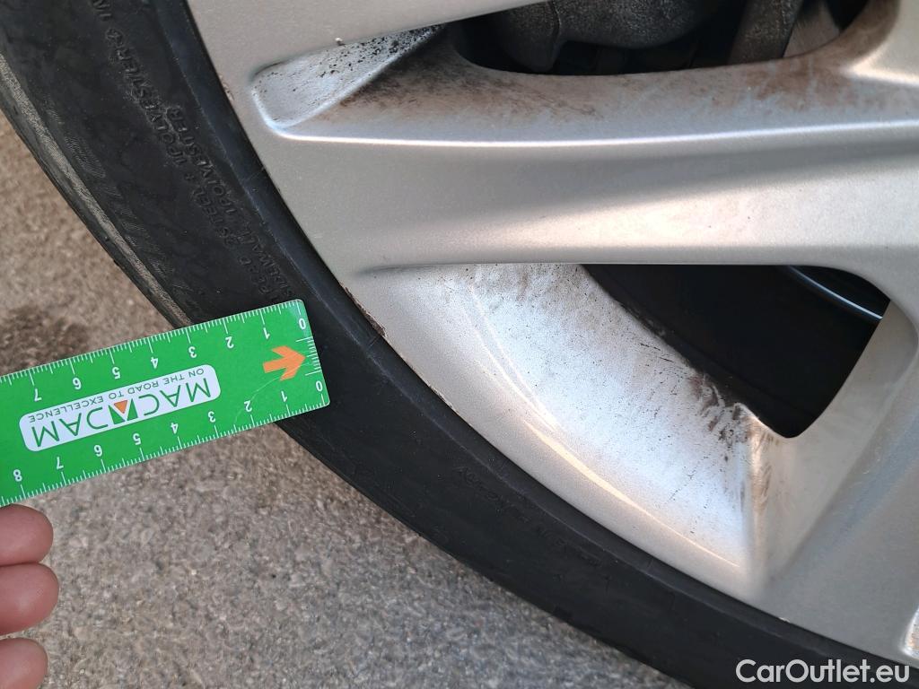  KIA  Cee'd KIA Ceed / 2018 / 5P / berlina con portón 1.6 MHEV iMT 100kW (136CV) Drive #34