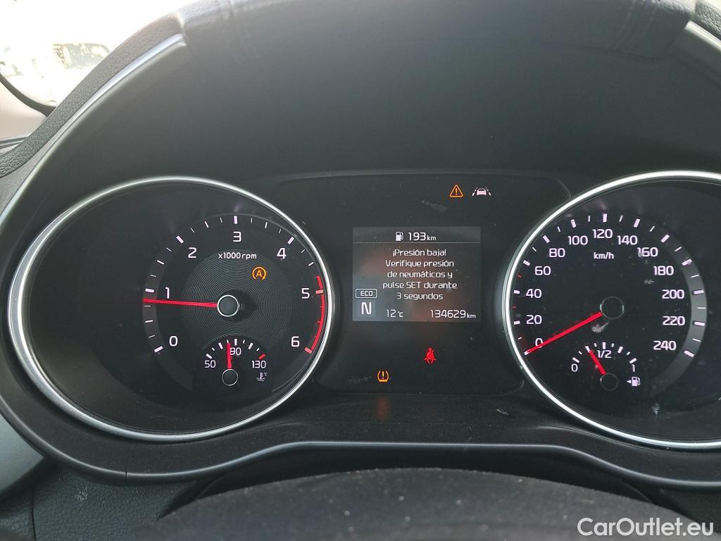  KIA  Cee'd KIA Ceed / 2018 / 5P / berlina con portón 1.6 MHEV iMT 100kW (136CV) Drive #31
