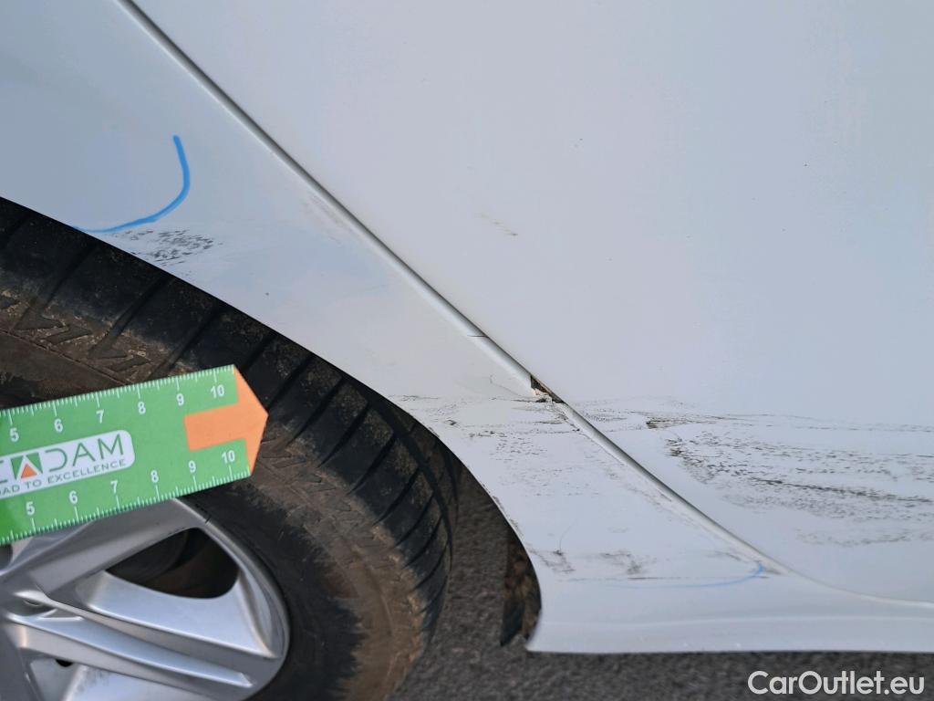  KIA  Cee'd KIA Ceed / 2018 / 5P / berlina con portón 1.6 MHEV iMT 100kW (136CV) Drive #2