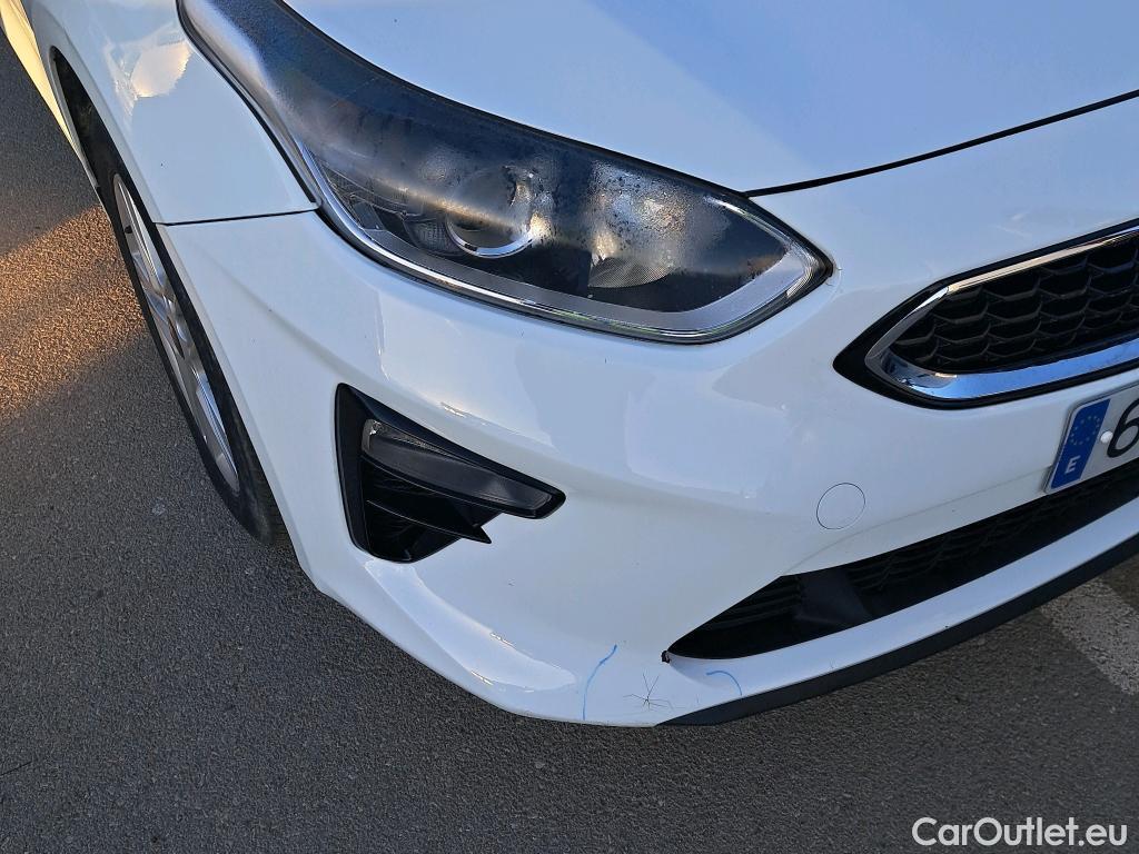  KIA  Cee'd KIA Ceed / 2018 / 5P / berlina con portón 1.6 MHEV iMT 100kW (136CV) Drive #5