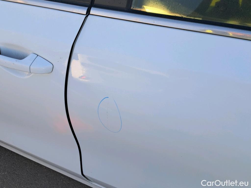  KIA  Cee'd KIA Ceed / 2018 / 5P / berlina con portón 1.6 MHEV iMT 100kW (136CV) Drive #16