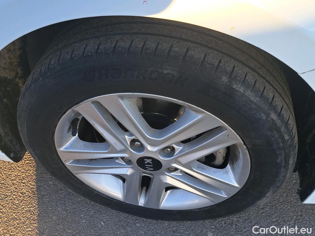  KIA  Cee'd KIA Ceed / 2018 / 5P / berlina con portón 1.6 MHEV iMT 100kW (136CV) Drive #22