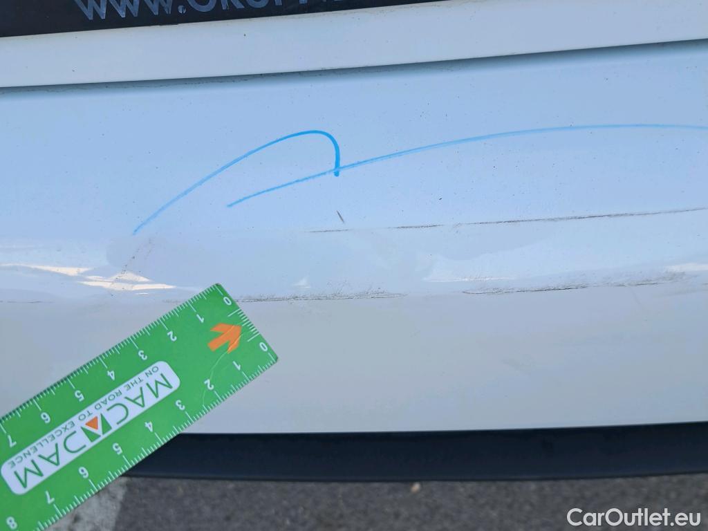  KIA  Cee'd KIA Ceed / 2018 / 5P / berlina con portón 1.6 MHEV iMT 100kW (136CV) Drive #15
