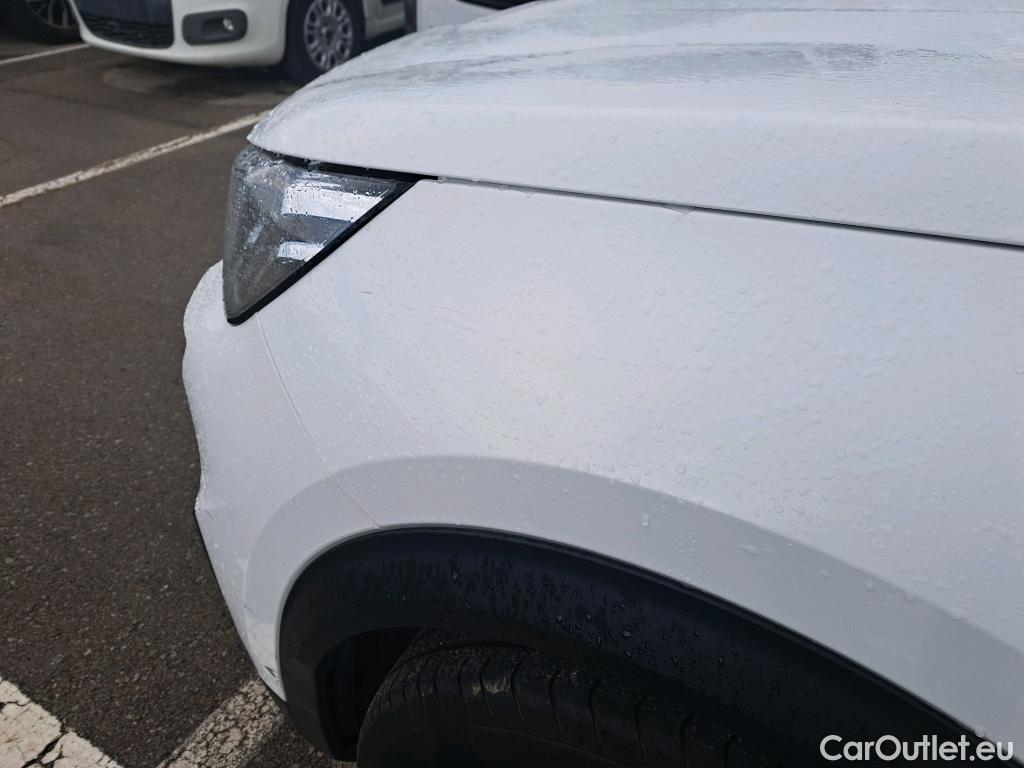  Peugeot  2008 PEUGEOT  / 2019 / 5P / todoterreno Active Pack BlueHDI 81kW (110CV) #18