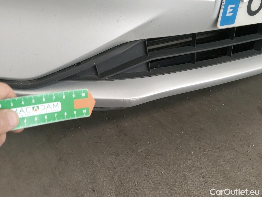  Ford  Focus FORD  / 2018 / 5P / berlina con portón 1.0 Ecoboost 92kW Trend Edition #11