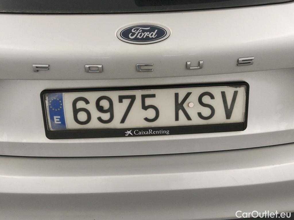  Ford  Focus FORD  / 2018 / 5P / berlina con portón 1.0 Ecoboost 92kW Trend Edition #13