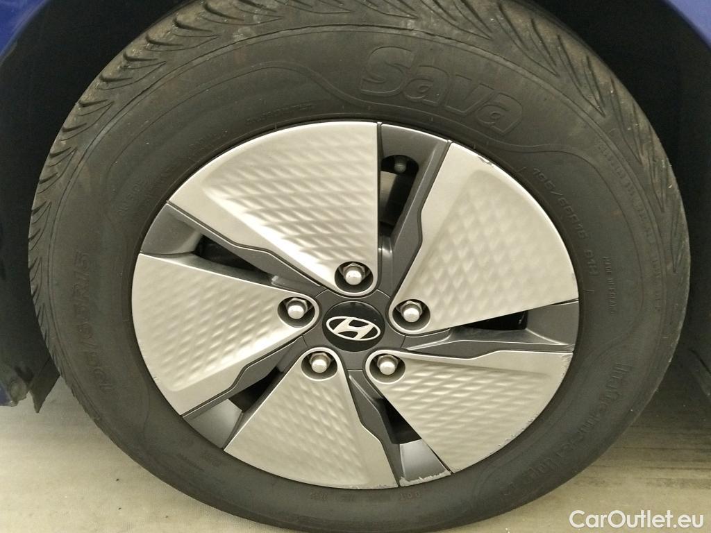  Hyundai   Ioniq HYUNDAI / 2019 / 5P / berlina con portón 1.6 GDI HEV Klass DCT #25