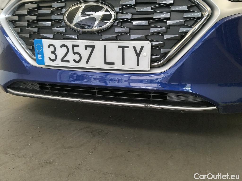  Hyundai   Ioniq HYUNDAI / 2019 / 5P / berlina con portón 1.6 GDI HEV Klass DCT #7