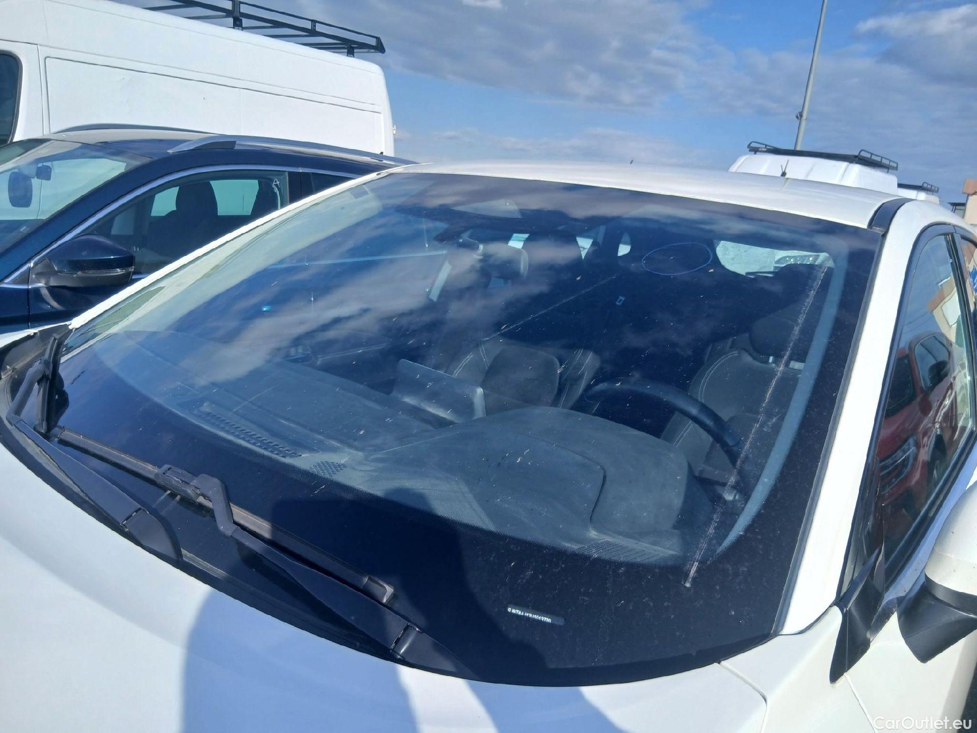  Nissan  Qashqai NISSAN  / 2021 / 5P / todoterreno DIG-T 116kW (158CV) mHEV Xtronic Acenta (AC2) #9