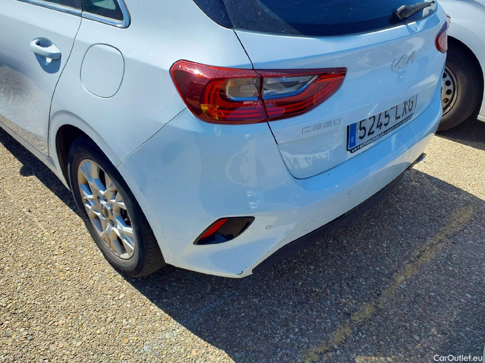  KIA  Cee'd KIA Ceed / 2021 / 5P / berlina con portón 1.0 T-GDi 74kW (100CV) Drive #6
