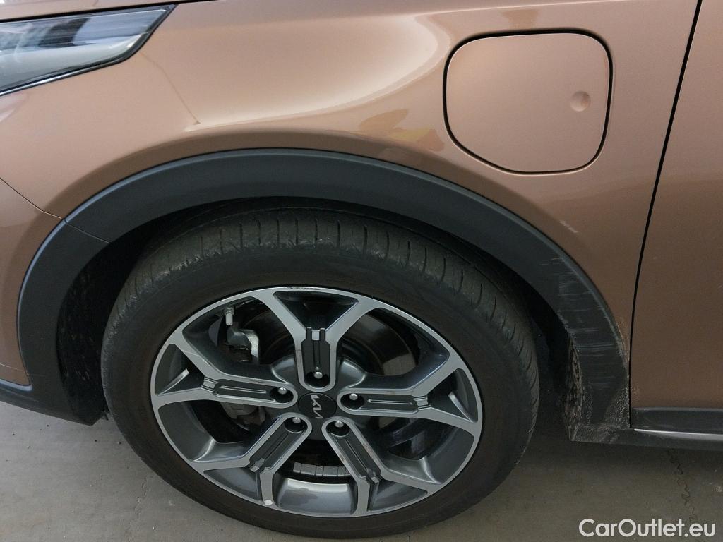  KIA  XCeed KIA  / 2019 / 5P / todoterreno 1.6 GDi PHEV 104kW (141CV) eTech #35