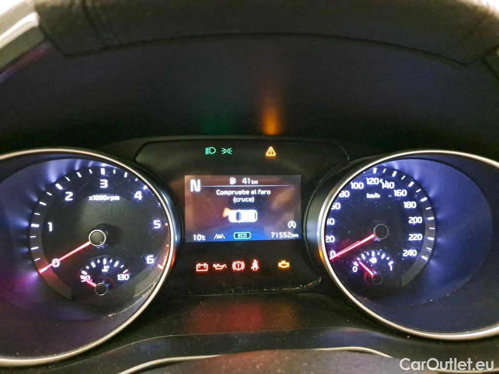  KIA  Cee'd KIA Ceed / 2021 / 5P / berlina con portón 1.6 MHEV iMT 100kW (136CV) Drive #17