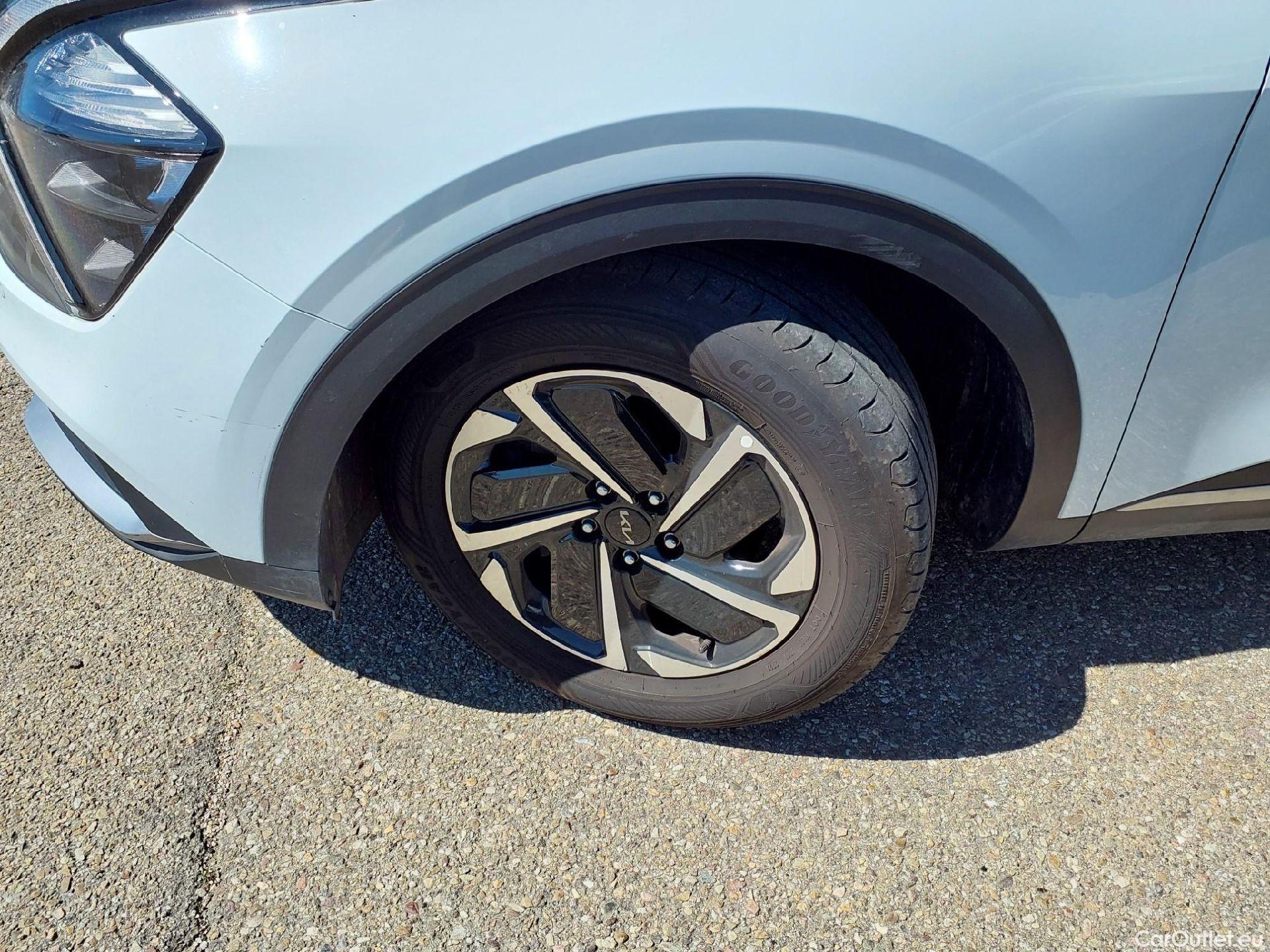  KIA  Sportage KIA  / 2022 / 5P / todoterreno 1.6 T-GDi MHEV 110kW (150CV) Drive 4x2 #8