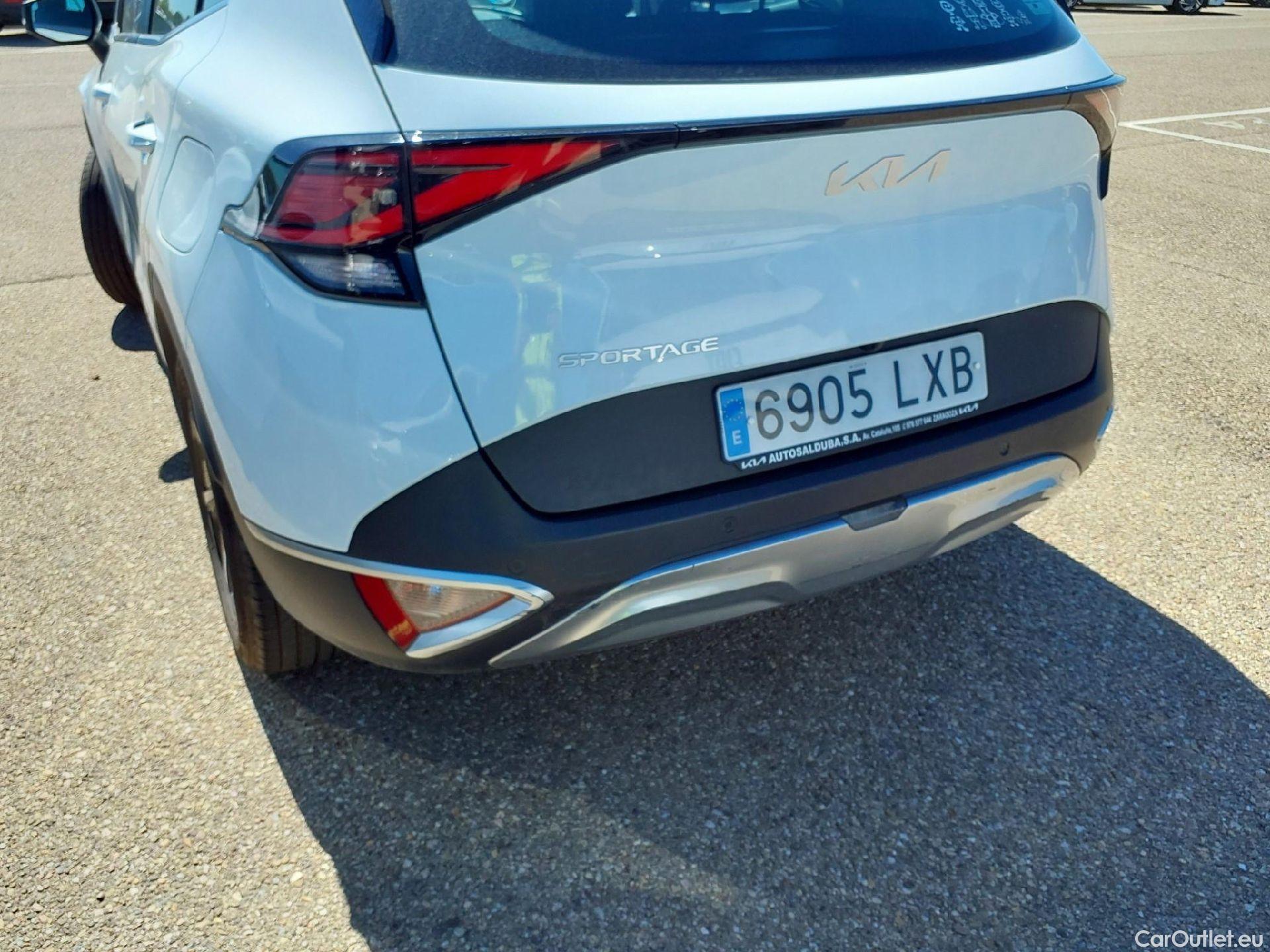  KIA  Sportage KIA  / 2022 / 5P / todoterreno 1.6 T-GDi MHEV 110kW (150CV) Drive 4x2 #11