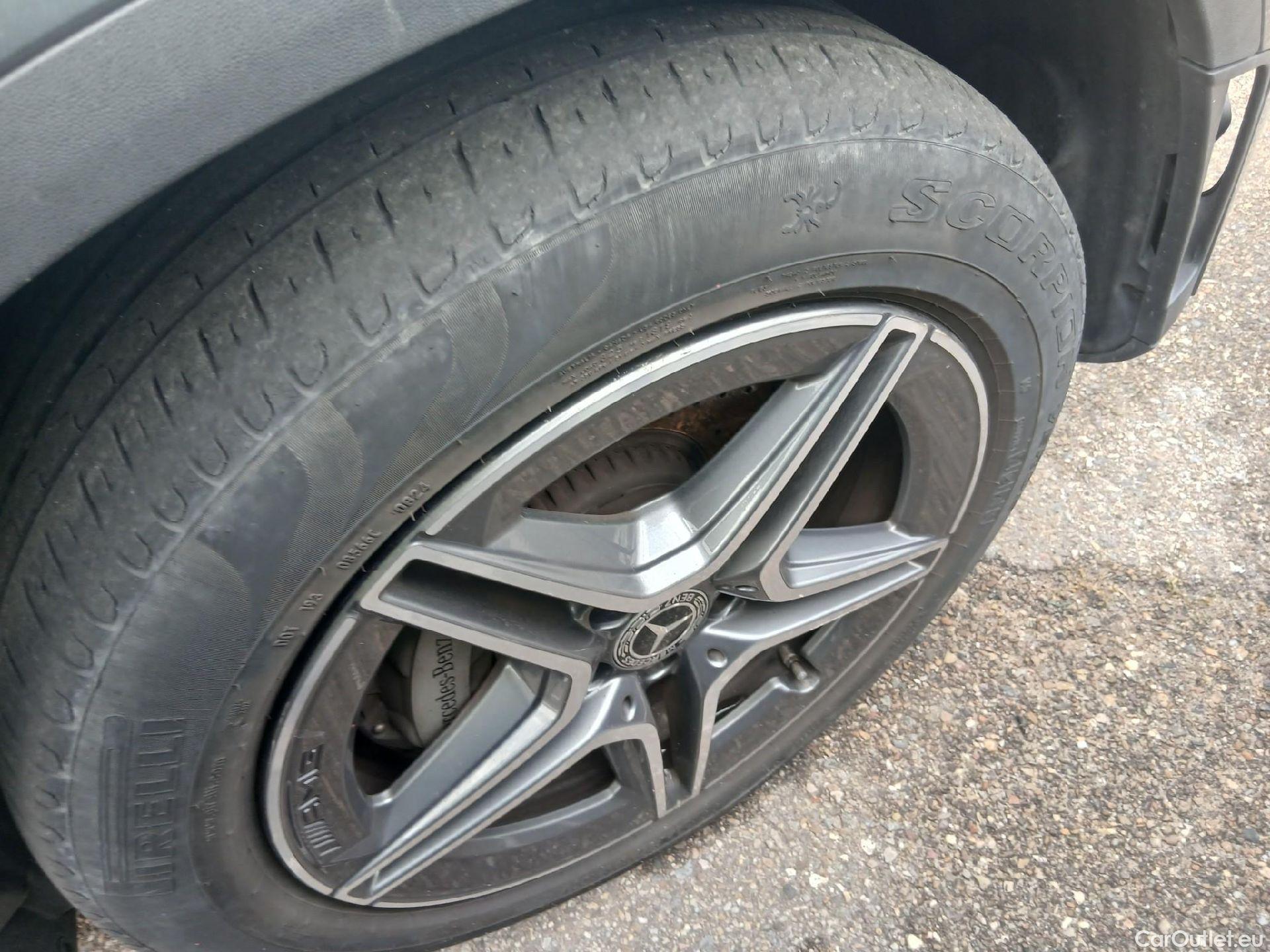  Mercedes  G-Klasee MERCEDES-BENZ GLC Coupé / 2019 / 5P / coupé GLC 300 e 4MATIC #3