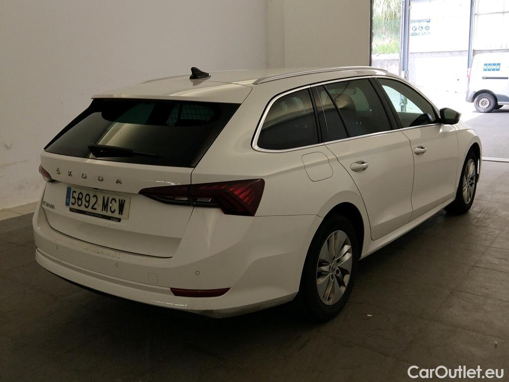  Skoda  Octavia SKODA  / 2020 / 5P / familiar Combi 2.0 TDI 85kW(115CV) DSG Ambition #11