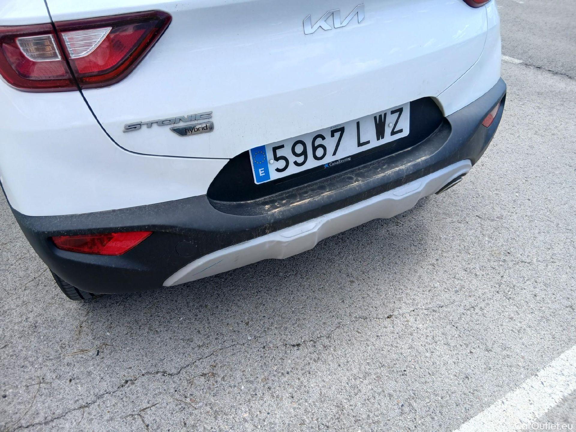  KIA  STONIC KIA  / 2017 / 5P / todoterreno 1.0 T-GDi 74kW (100CV) MHEV iMT Concept #14