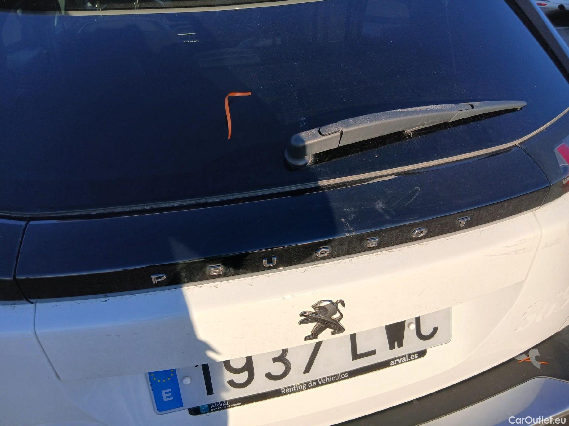  Peugeot  2008 PEUGEOT  / 2019 / 5P / todoterreno Allure BlueHDI 81kW (110CV) #16