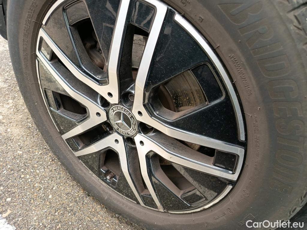  Mercedes  GLA MERCEDES-BENZ  / 2020 / 5P / todoterreno  250 e #3