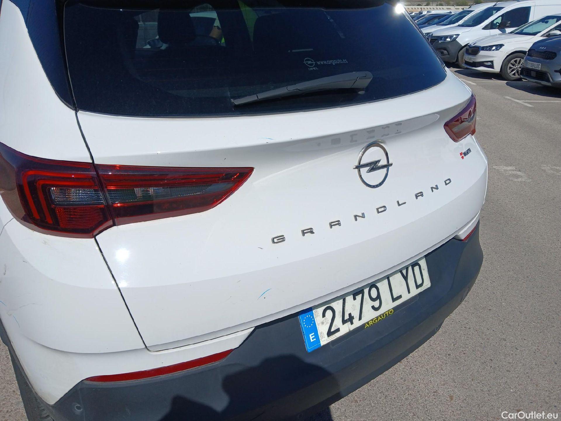  Opel   Grandland X OPEL Grandland / 2021 / 5P / todoterreno 1.5 CDTi Business Edition Auto #22