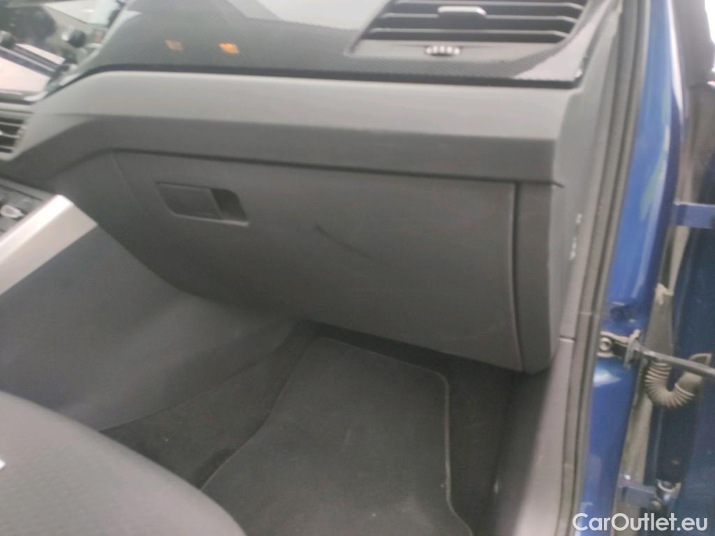 Volkswagen  Polo VOLKSWAGEN  / 2021 / 5P / berlina con portón Life 1.0 TSI 70kW (95CV) #24