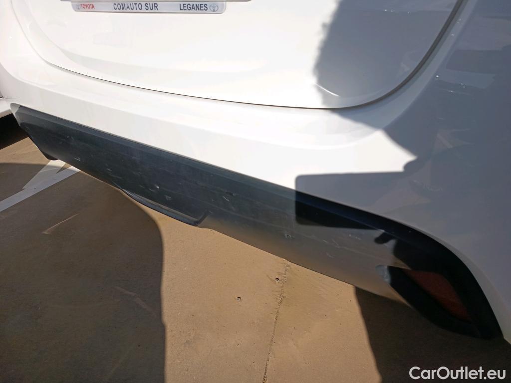  Toyota  Yaris TOYOTA  / 2020 / 5P / berlina con portón 1.5 120H Business Plus #40