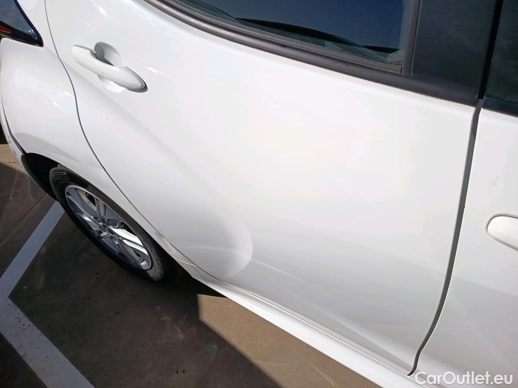  Toyota  Yaris TOYOTA  / 2020 / 5P / berlina con portón 1.5 120H Business Plus #33