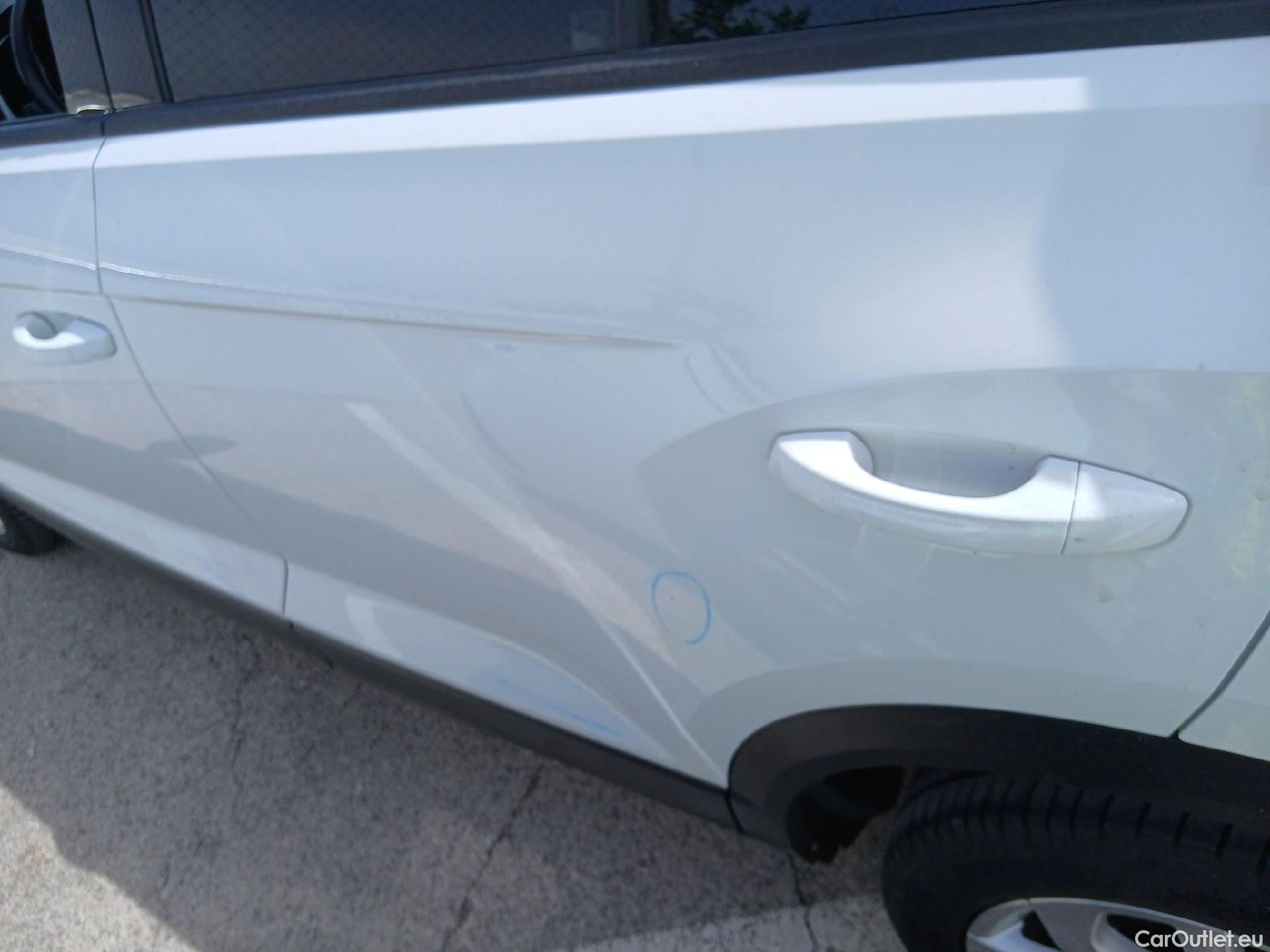  Volkswagen  T-ROC  Life 2.0 TDI 115CV MT6 E6d #20