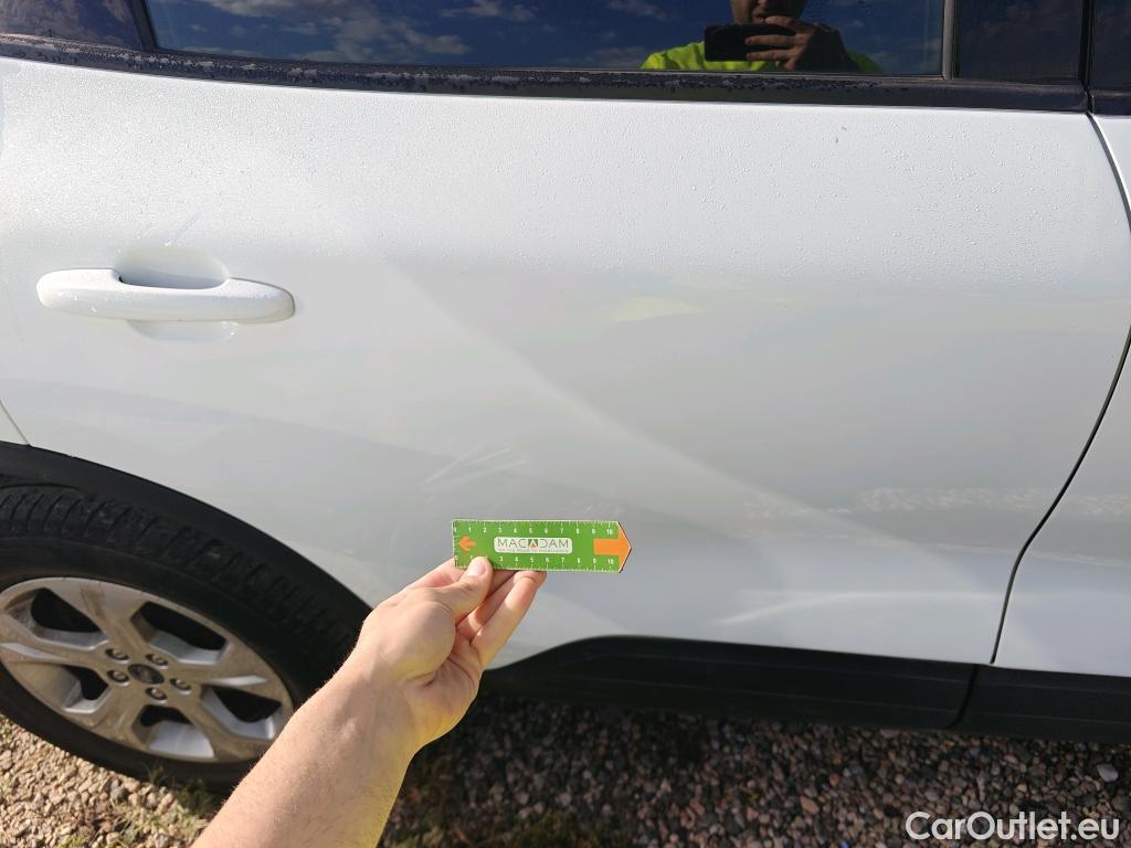  Ford  Kuga FORD  / 2019 / 5P / todoterreno Trend 1.5 EcoBlue 88kW (120CV) #4