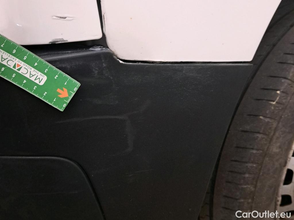  Citroen  Berlingo CITROEN  / 2018 / 4P / monovolumen compacto Talla M BlueHDi 100 LIVE #31