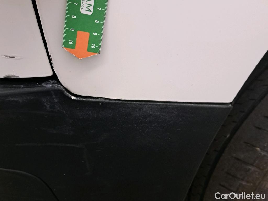  Citroen  Berlingo CITROEN  / 2018 / 4P / monovolumen compacto Talla M BlueHDi 100 LIVE #13
