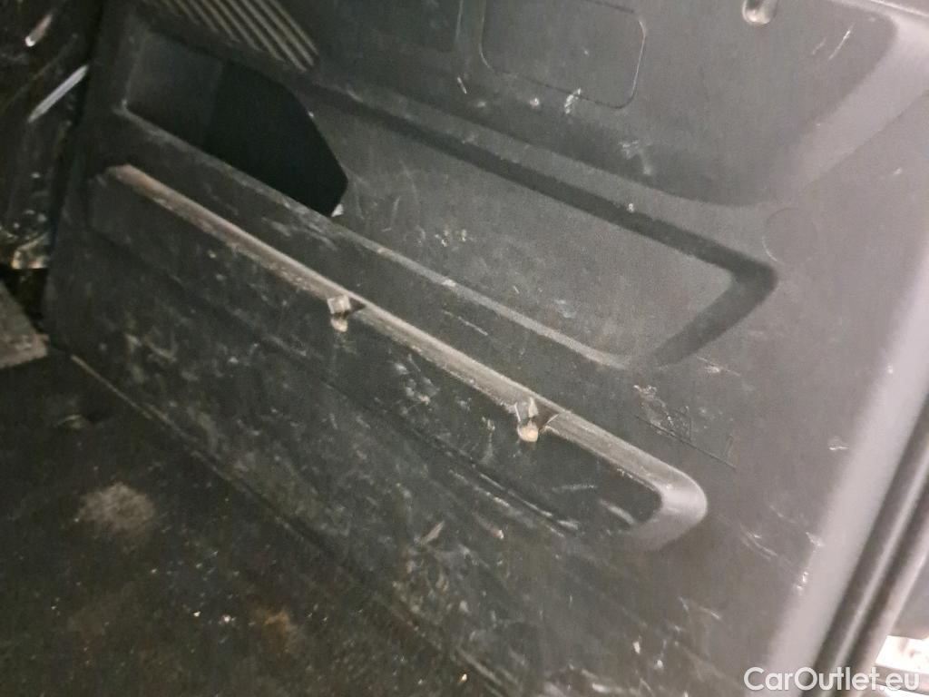  Citroen  Berlingo CITROEN  / 2018 / 4P / monovolumen compacto Talla M BlueHDi 100 LIVE #5