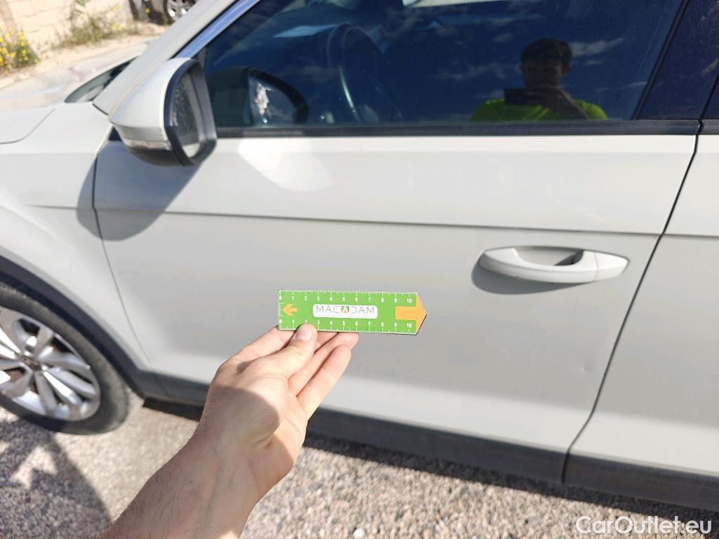  Volkswagen  T-ROC VOLKSWAGEN  / 2021 / 5P / todoterreno Life 1.5 TSI 110kW (150CV) DSG #10