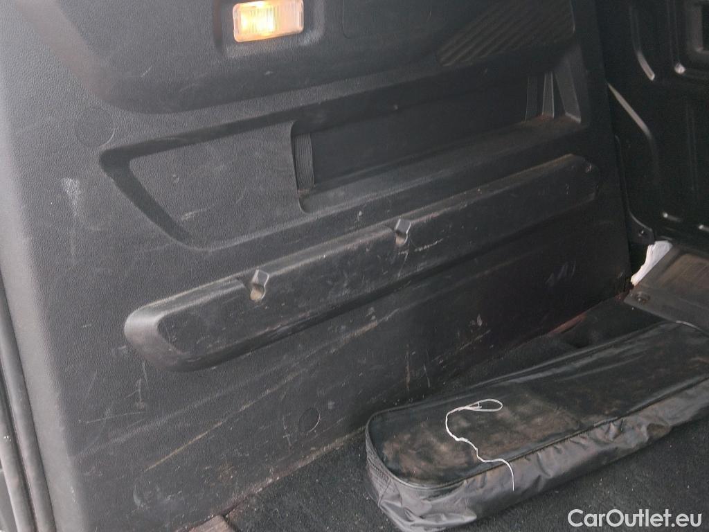  Citroen  Berlingo CITROEN  / 2018 / 5P / monovolumen compacto Talla M BlueHDi 100 S&S FEEL #24