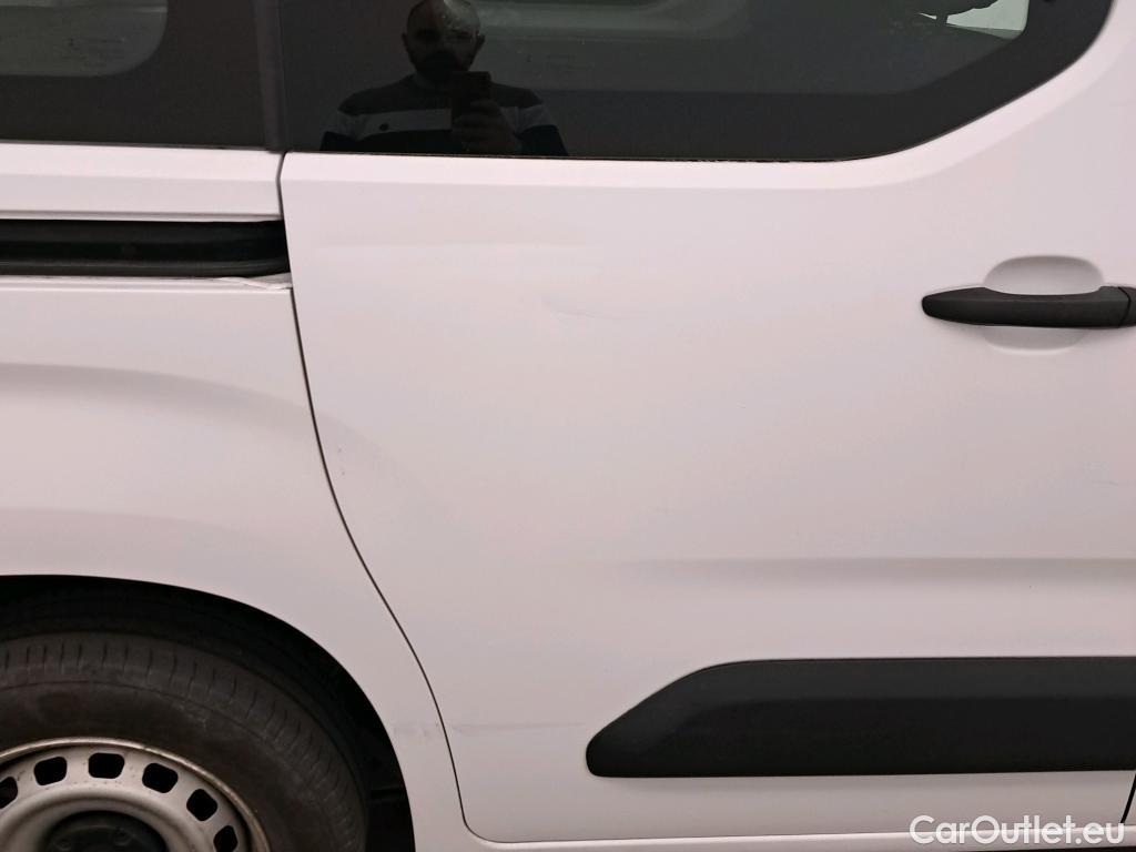  Citroen  Berlingo CITROEN  / 2018 / 4P / monovolumen compacto Talla M BlueHDi 100 LIVE #21