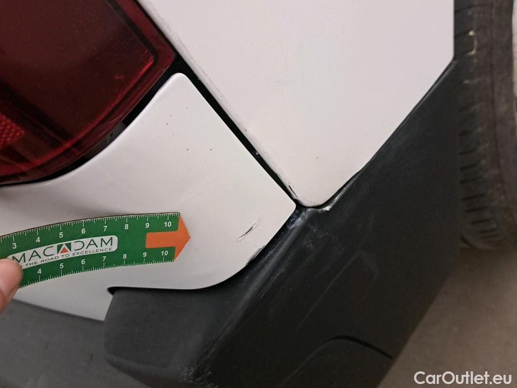  Citroen  Berlingo CITROEN  / 2018 / 4P / monovolumen compacto Talla M BlueHDi 100 LIVE #17