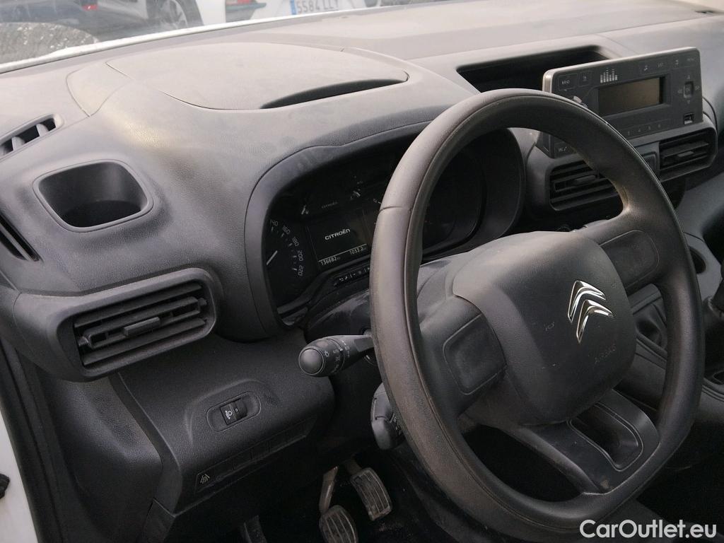  Citroen  Berlingo CITROEN  / 2018 / 4P / monovolumen compacto Talla M BlueHDi 100 LIVE #21