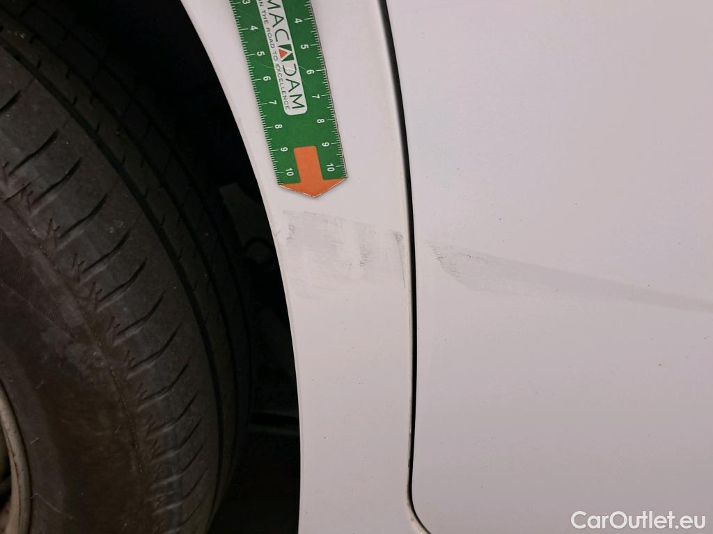  Citroen  Berlingo CITROEN  / 2018 / 4P / monovolumen compacto Talla M BlueHDi 100 LIVE #10