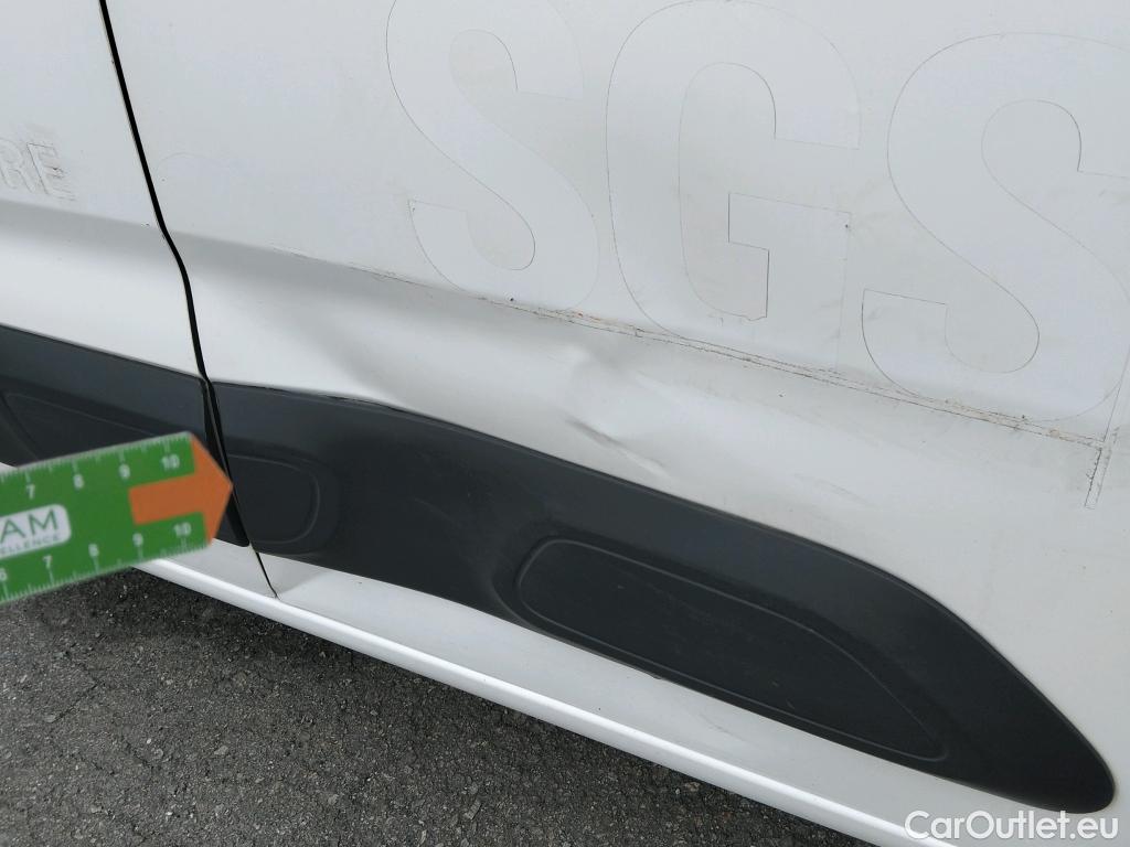  Citroen  Berlingo CITROEN  / 2018 / 5P / monovolumen compacto Talla M BlueHDi 100 S&S FEEL #32