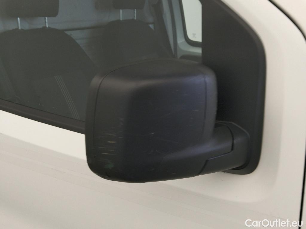  Fiat  Fiorino FIAT  / 2016 / 3P / furgón derivado de turismo Cargo Base 1.3 Mjet 59kW (80CV) E6 #42