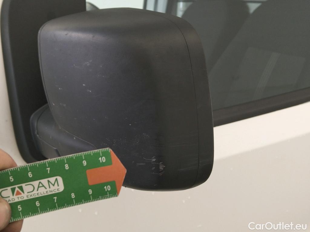  Fiat  Fiorino FIAT  / 2016 / 3P / furgón derivado de turismo Cargo Base 1.3 Mjet 59kW (80CV) E6 #47