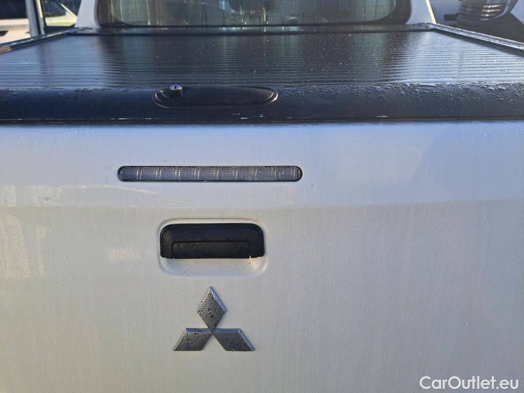  Mitsubishi  L200 MITSUBISHI  / 2019 / 4P / pickup doble cabina D/C 220 DI-D M-Pro #12