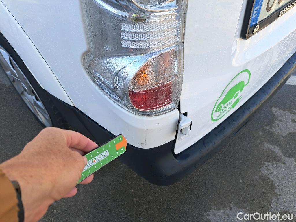  Nissan  NV200 NISSAN e- / 2009 / 4P / furgón Furgón 4p 40 kWh PROFESIONAL #9