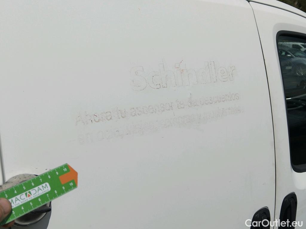  Fiat  Fiorino FIAT  / 2016 / 3P / furgón derivado de turismo Cargo Base 1.3 Mjet 59kW (80CV) E6 #15