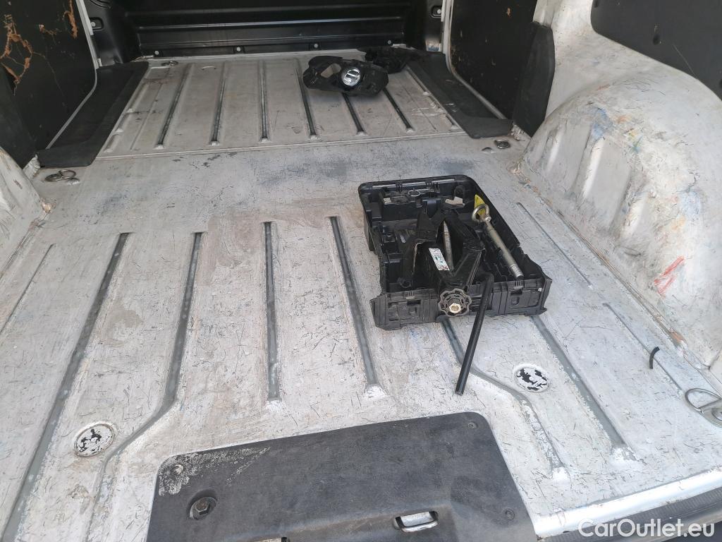  Opel  Vivaro OPEL  / 2019 / 4P / furgón 1.5 Diésel 74kW (100CV) M Std Express (AC) #2