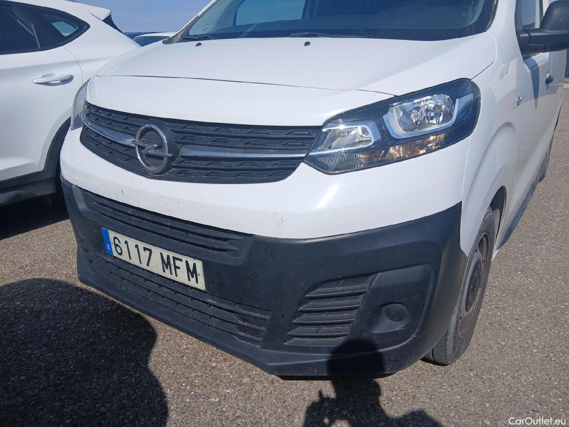  Opel  Vivaro OPEL  / 2019 / 4P / furgón 1.5 Diésel 88kW (120CV) M Std Express #17