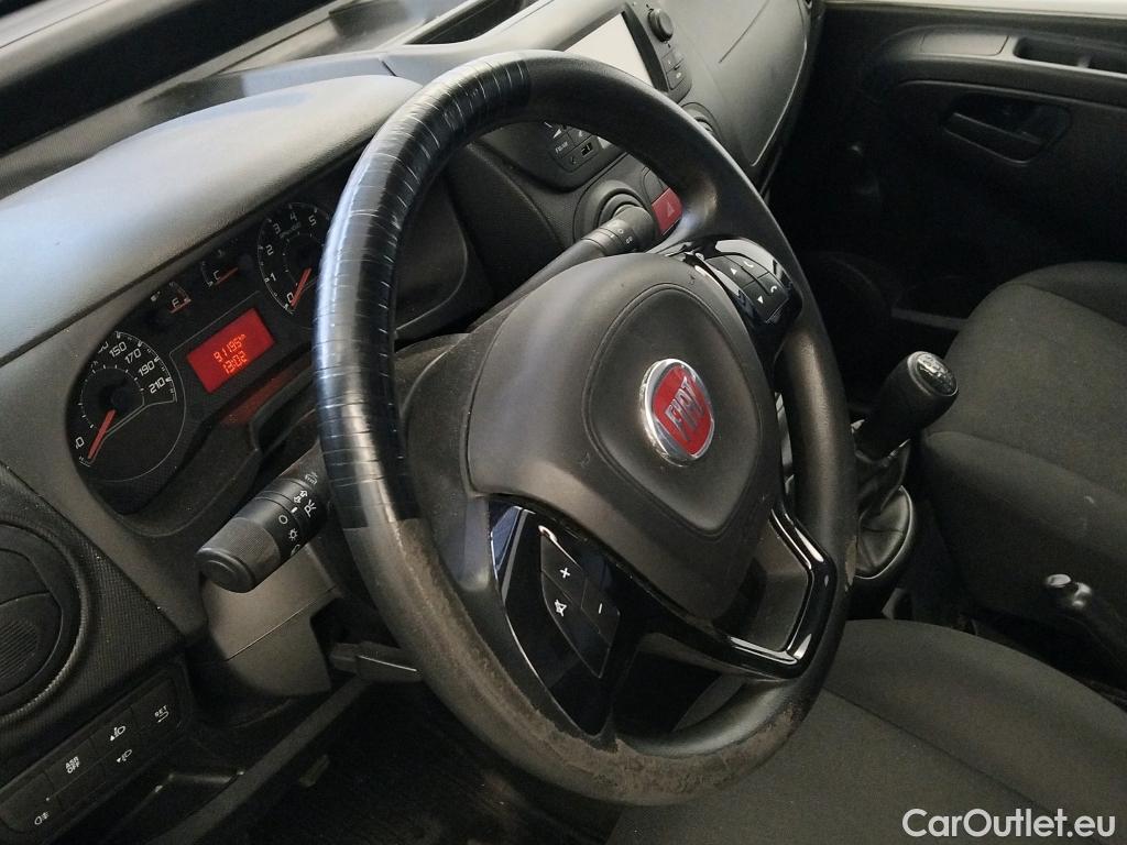  Fiat  Fiorino FIAT  / 2016 / 3P / furgón derivado de turismo Cargo Base 1.3 Mjet 59kW (80CV) E6 #27