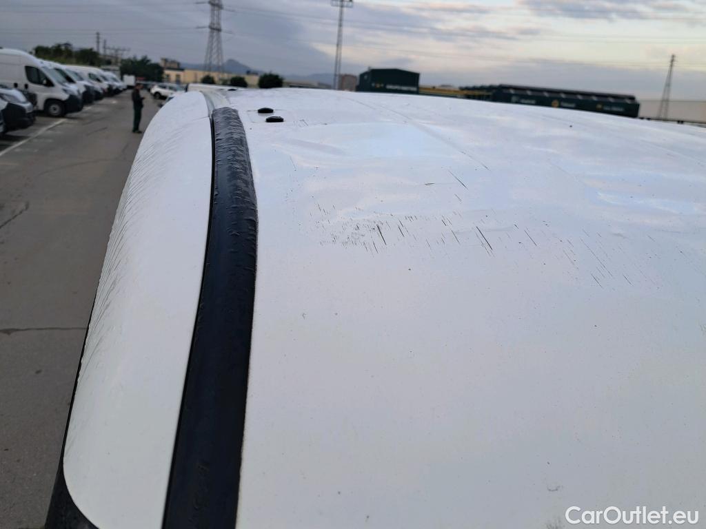  Fiat  Doblo FIAT Doblò Cargo/2015/3P/furgón derivado de turismo Cargo Base 1.6 Mjet 66kW (90CV) #3