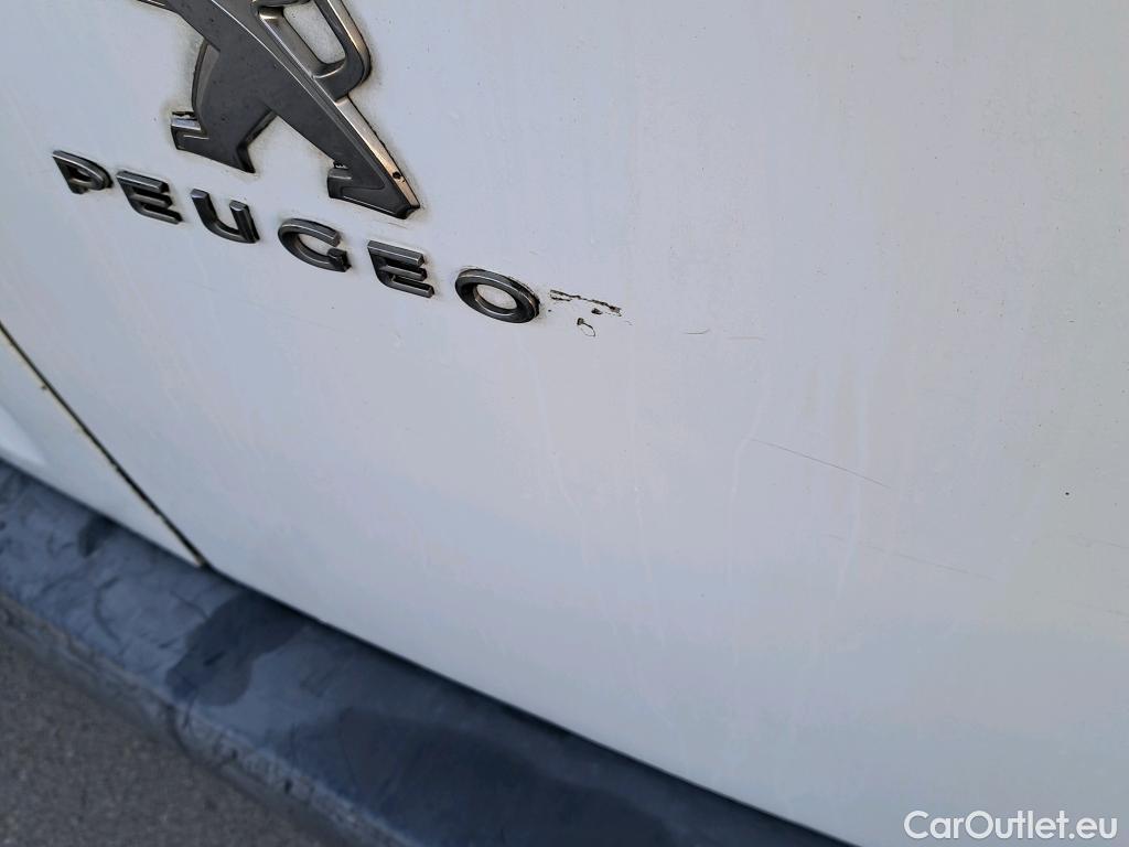  Peugeot  Partner PEUGEOT  / 2018 / 3P / furgón derivado de turismo Pro Standard 600kg BlueHDi 73kW (AC) #53
