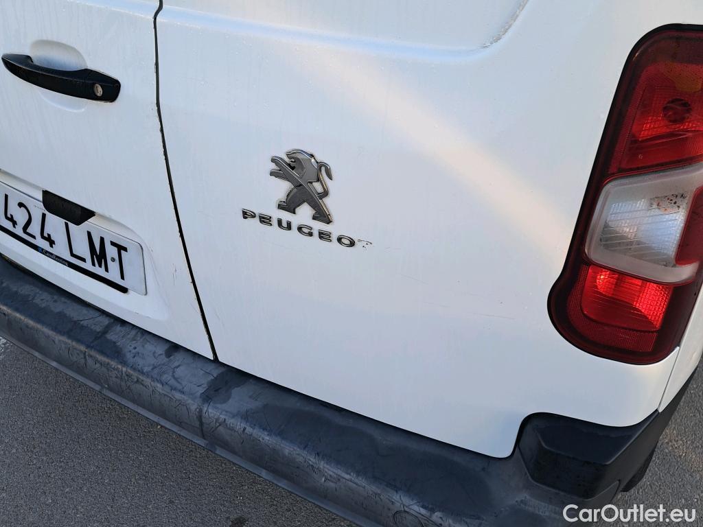  Peugeot  Partner PEUGEOT  / 2018 / 3P / furgón derivado de turismo Pro Standard 600kg BlueHDi 73kW (AC) #52
